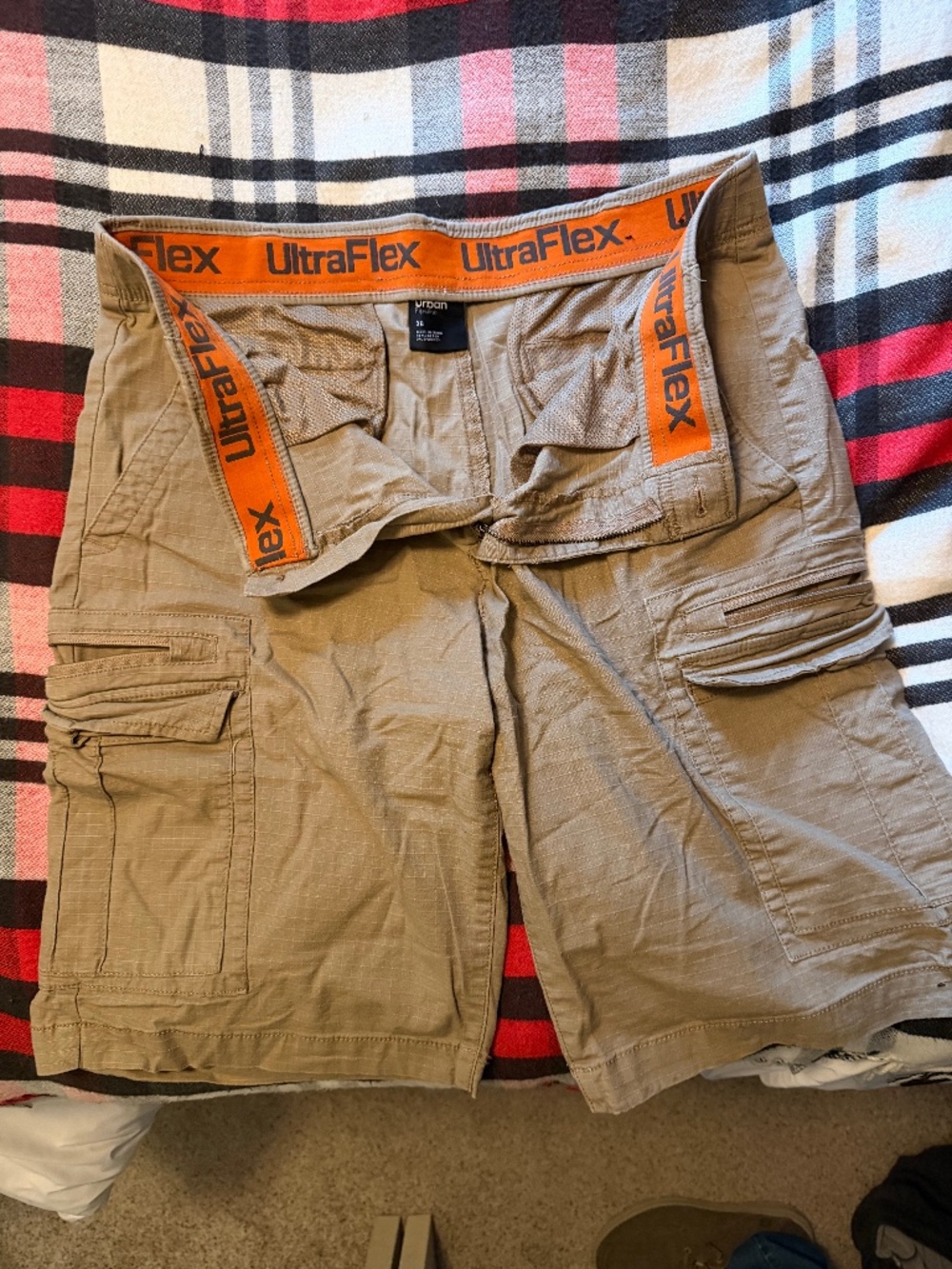 Urban Pipeline UltraFlex Cargo Shorts - Khaki/Tan (Size 36) - EUC